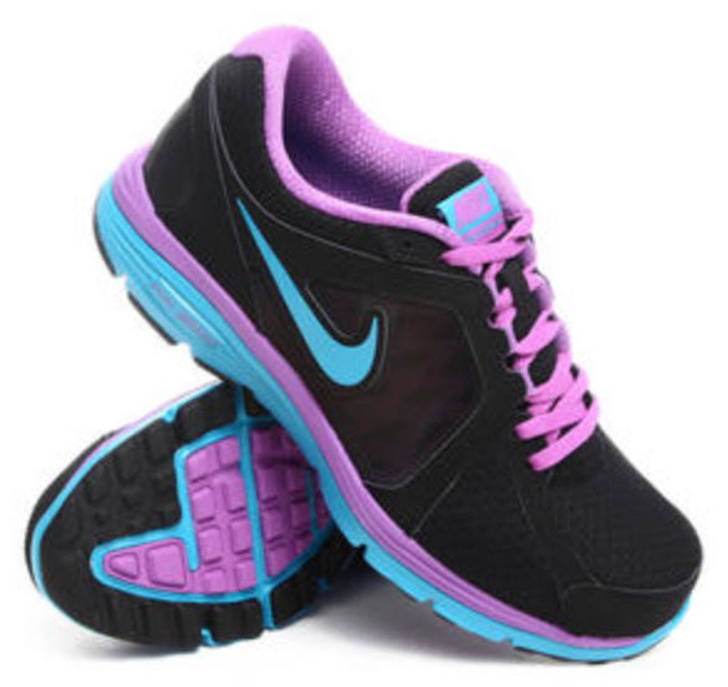 nike breathable mesh shoes