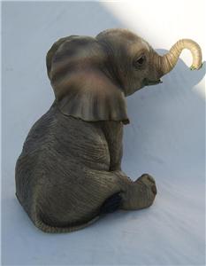 Leonardo Resin Wildlife Figures Sitting Baby Elephant