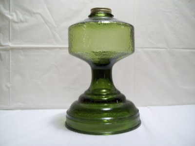 Antique  Lamp on Antique Green Depression Glass Kerosene Oil Lamp    Ebay