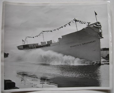 GENUINE 8 x 10 PHOTO ~LAUNCH OF GRUENNERT~ Duluth Minn