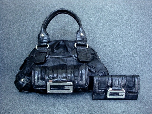 eBay Image Hosting at www.auctiva.com