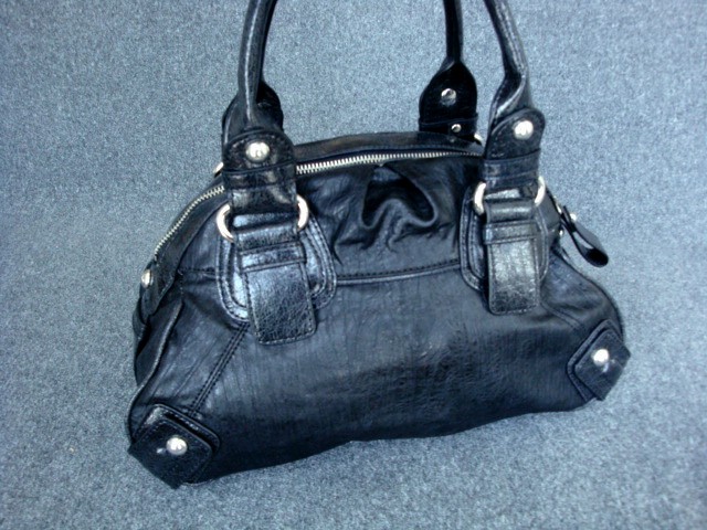 eBay Image Hosting at www.auctiva.com