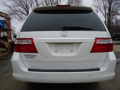 2005 Honda odyssey water in tailgate #3