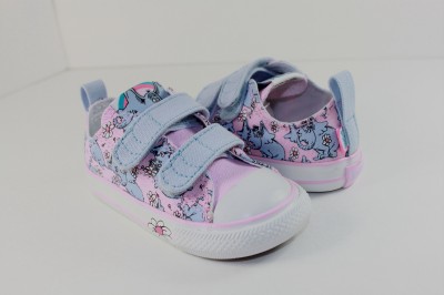 Converse Baby Shoes on Converse Infant Toddler Dr Seuss Horton Elephant Pink Canvas Shoe