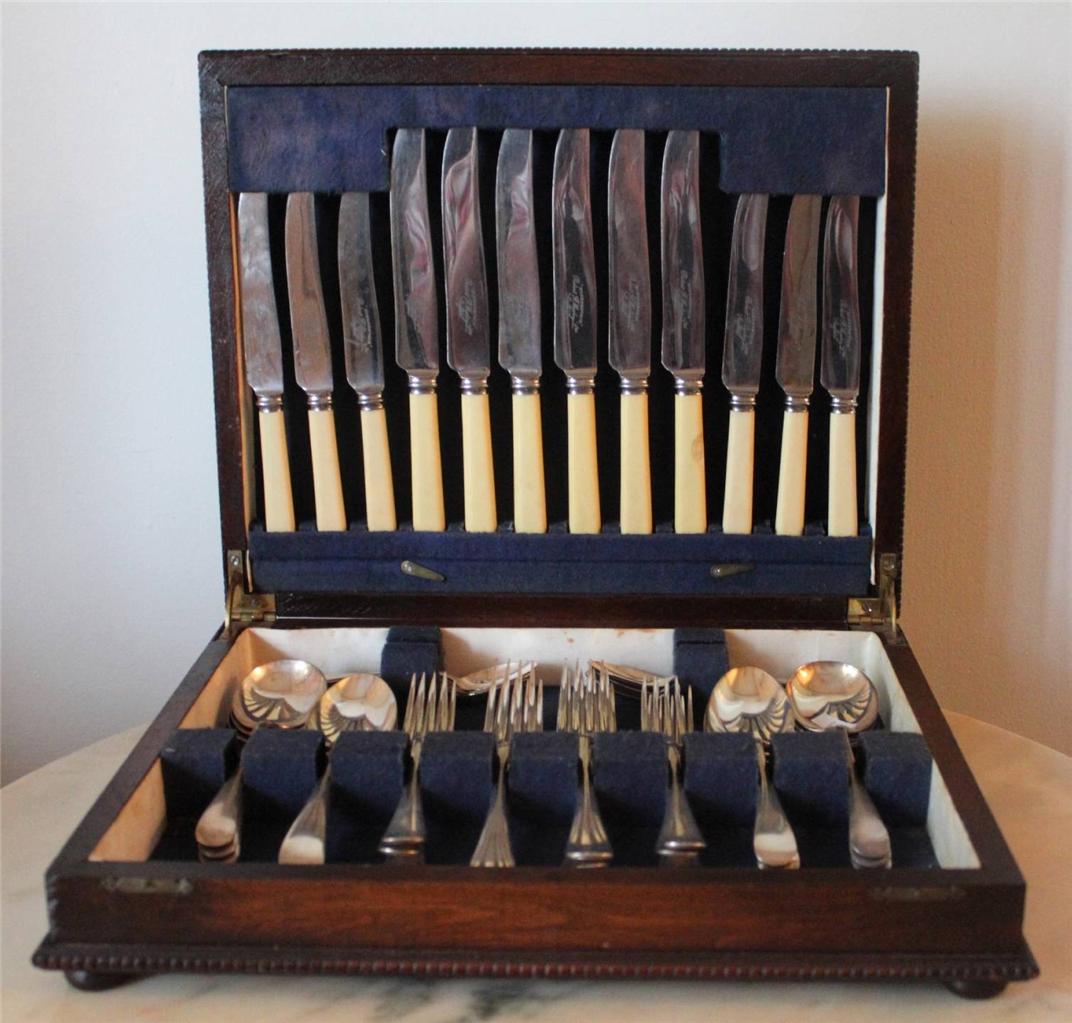 Antique English Robert Mosley Oak Boxed 42pc Cutlery Set
