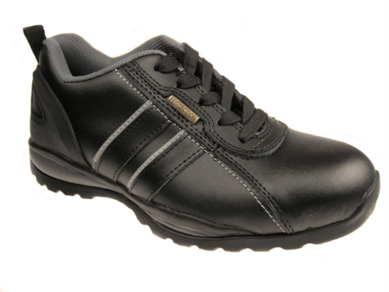 nike toe cap trainers