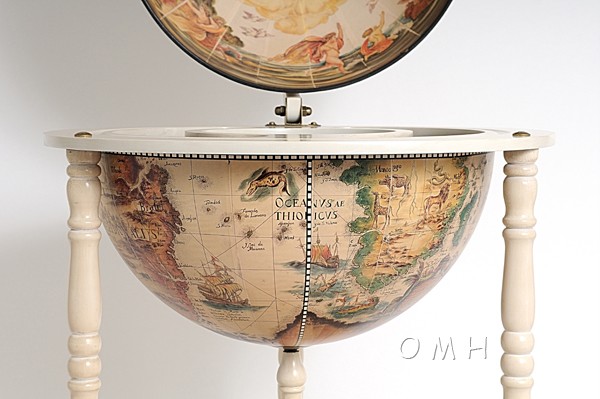 Italian Renaissance White Old World Globe Bar