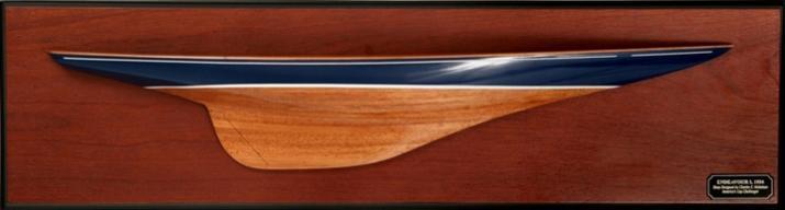 Half Hull America's Cup Endeavour I Model Boat