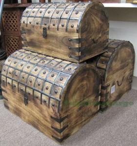 pirate toy treasure chest