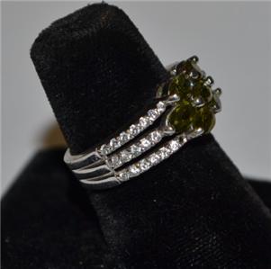 SIGNED RSC 925 STERLING SILVER RING WITH BEAUTIFUL GREEN STONES SIZE 6 SIGNED RSC 925 STERLING SILVER RING WITH BEAUTIFUL GREEN STONES SIZE 6
