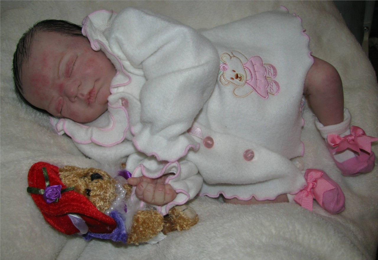 eBay Image Hosting at www.auctiva.com