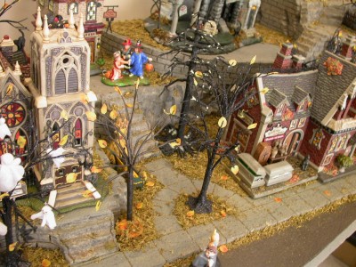 halloween neighborhood display platform dept 56 village ebay halloween neighborhood display platform dept 56 village ebay