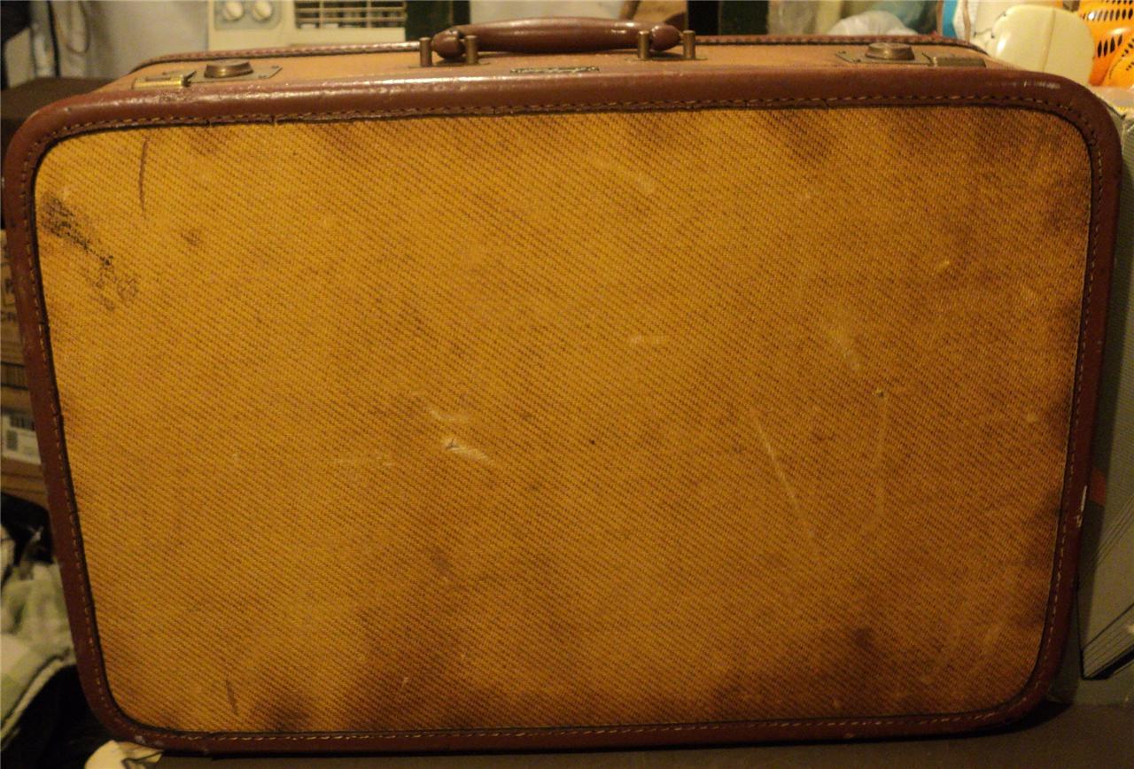 ANTIQUE VINTAGE AMELIA EARHART SUITCASE LUGGAGE