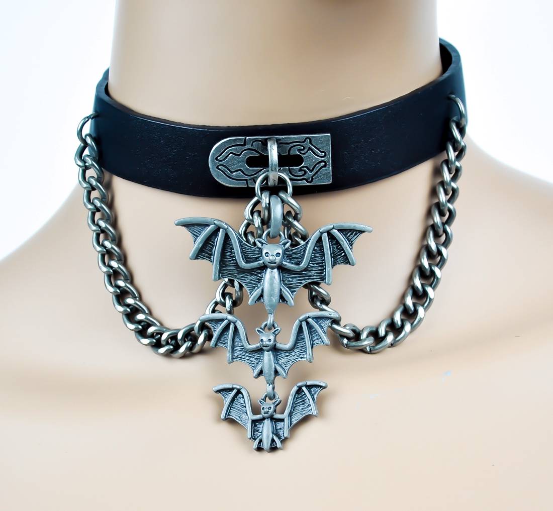 3 Hanging Vampire Bats Chain Pleather Choker Goth Collar Vegan