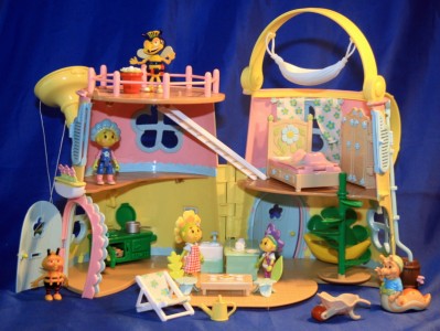 fifi cottage playset