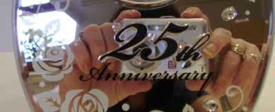 Silver Wedding Anniversary Gifts on 25th Silver Wedding Anniversary Gift Mirrored Quartz Clock