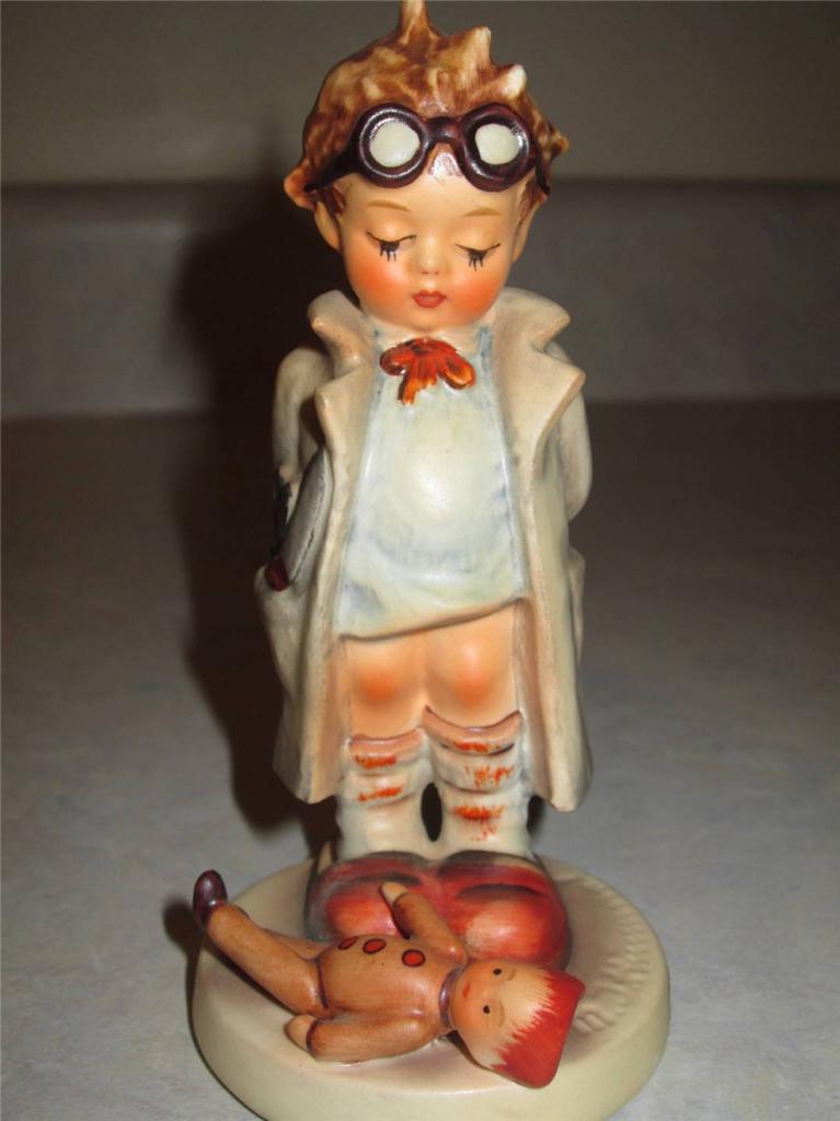 VINTAGE 194050s GOEBEL HUMMEL TMK2 DOCTOR FIGURINE 127 GOEBEL