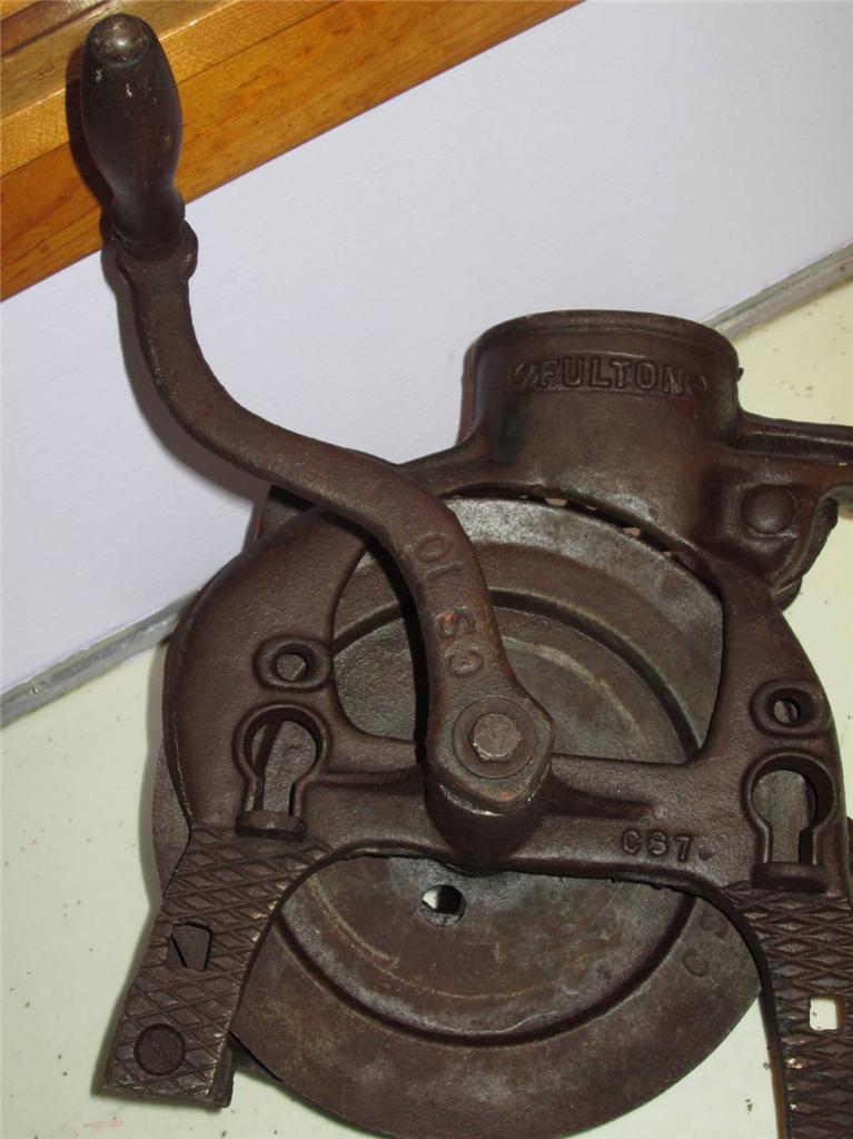 ANTIQUE FULTON HAND CRANK CORN SHELLER WALNUT GRINDER CAST IRON