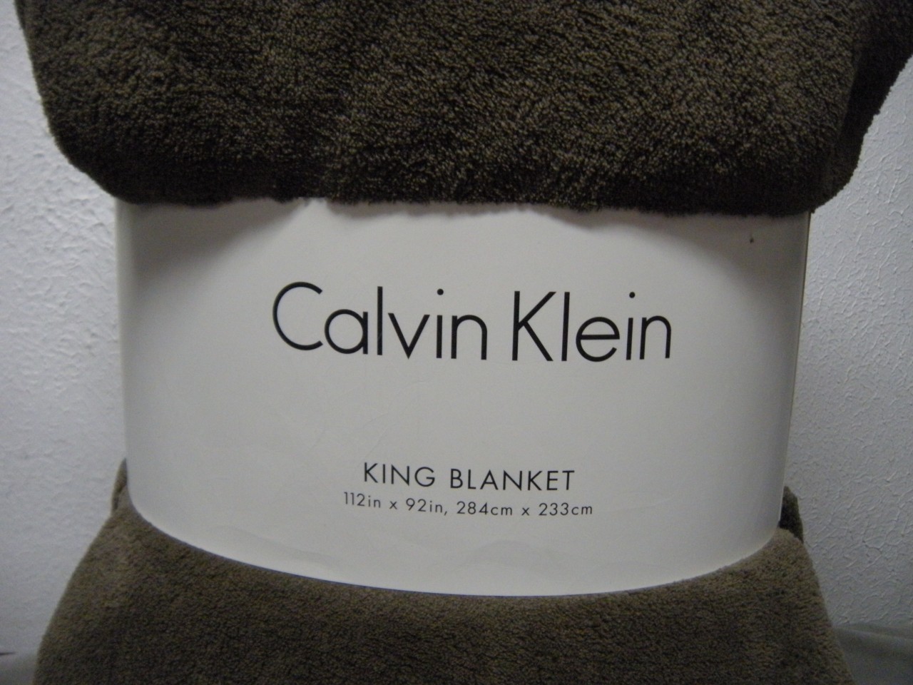 NWT! CALVIN KLEIN Plush Blanket Micro Fleece KING Size 112" x 92" BROWN