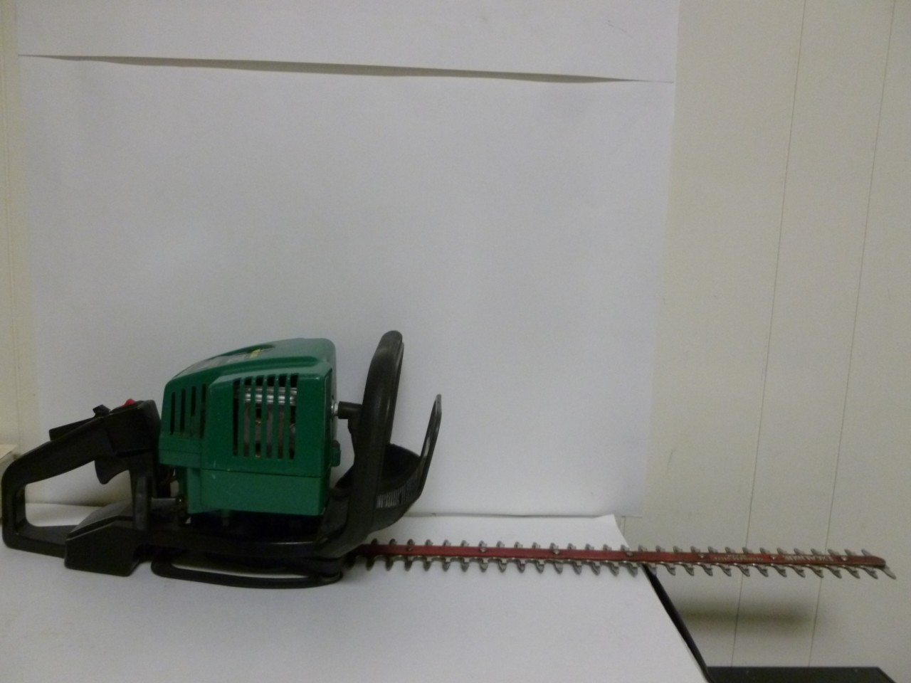 Weed Eater GHT225 22Inch 25cc 2Cycle GasPowered Hedge Trimmer eBay