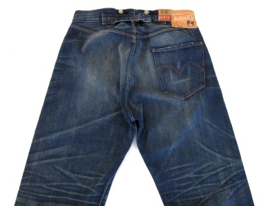 levis buckle back