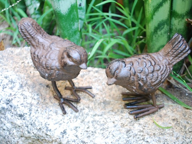 cast iron ornaments for garden