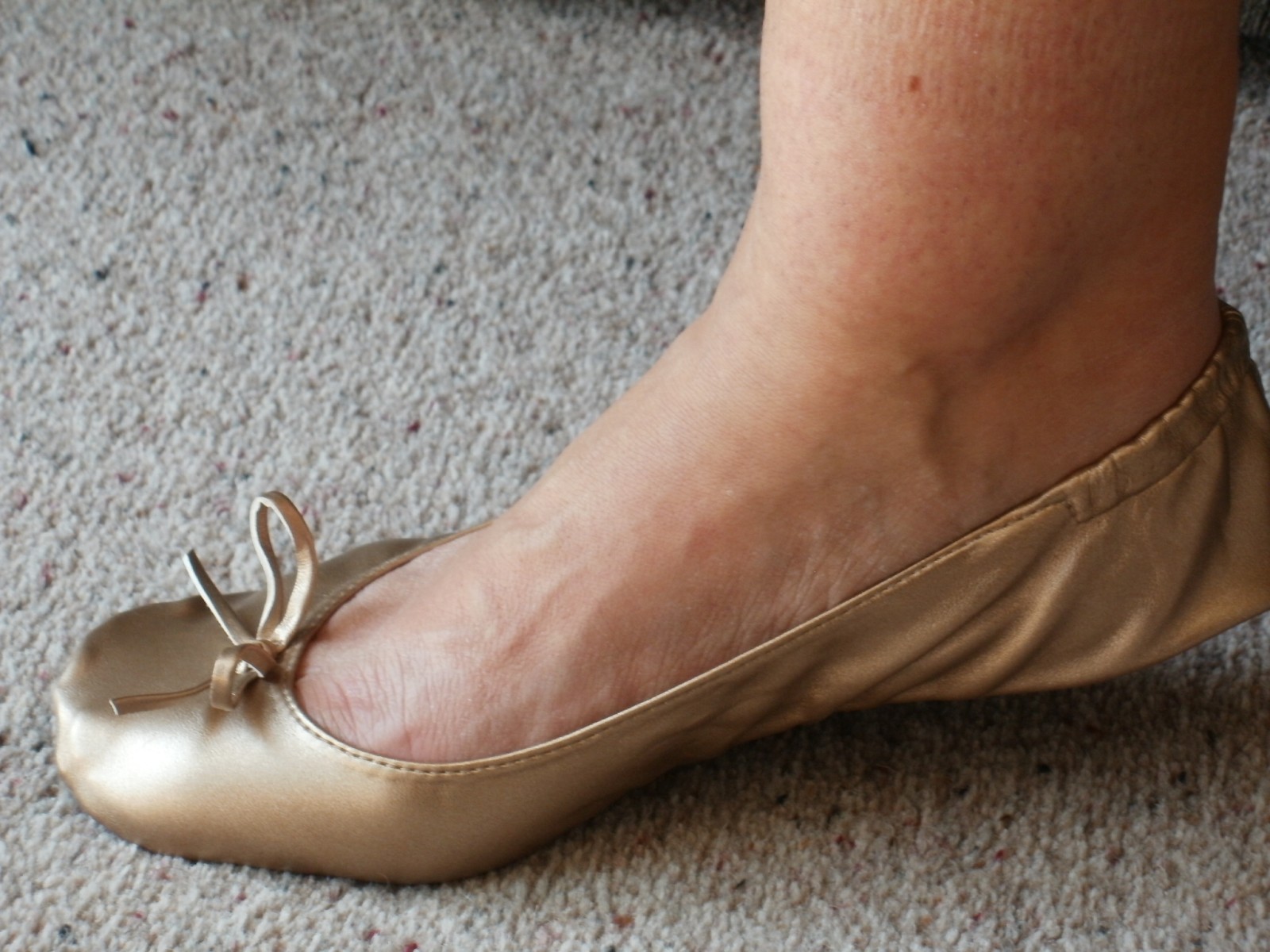 handbag flat shoes