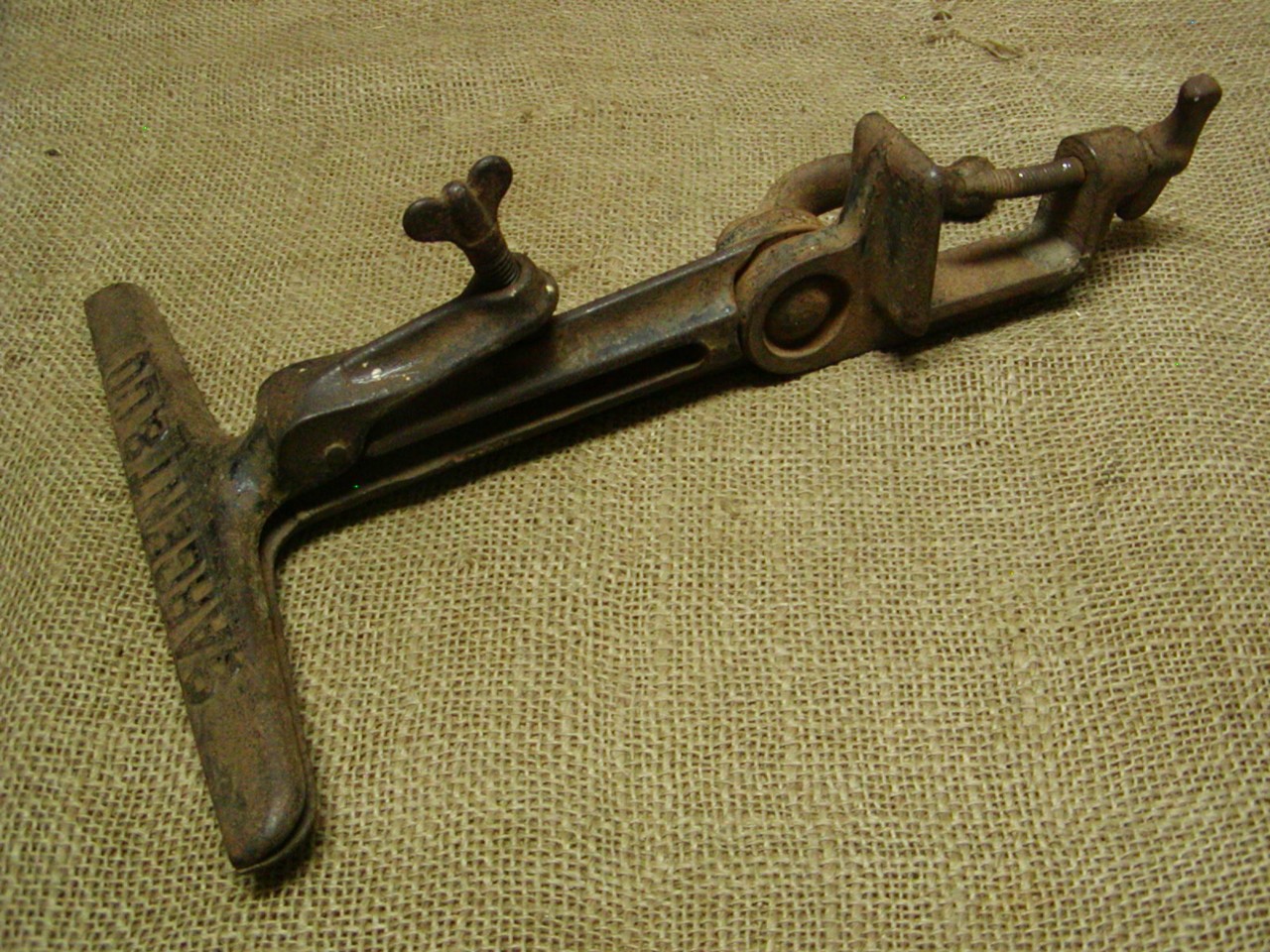 Vintage cast iron tube sheller