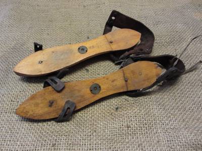 Vintage 1800s Leather & Metal & Wood Ice Skates > Old Antique Skate 