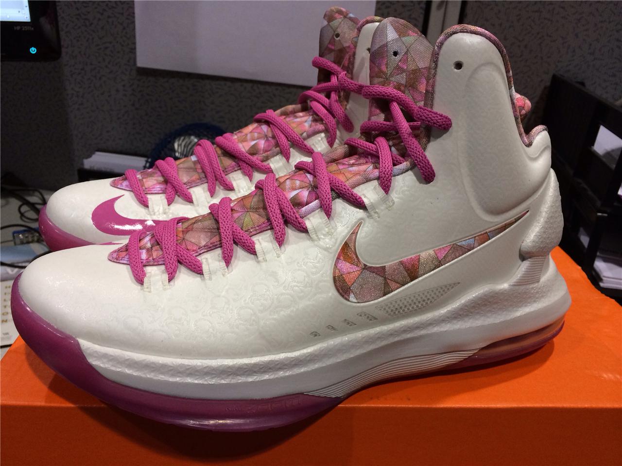kd breast cancer shoes