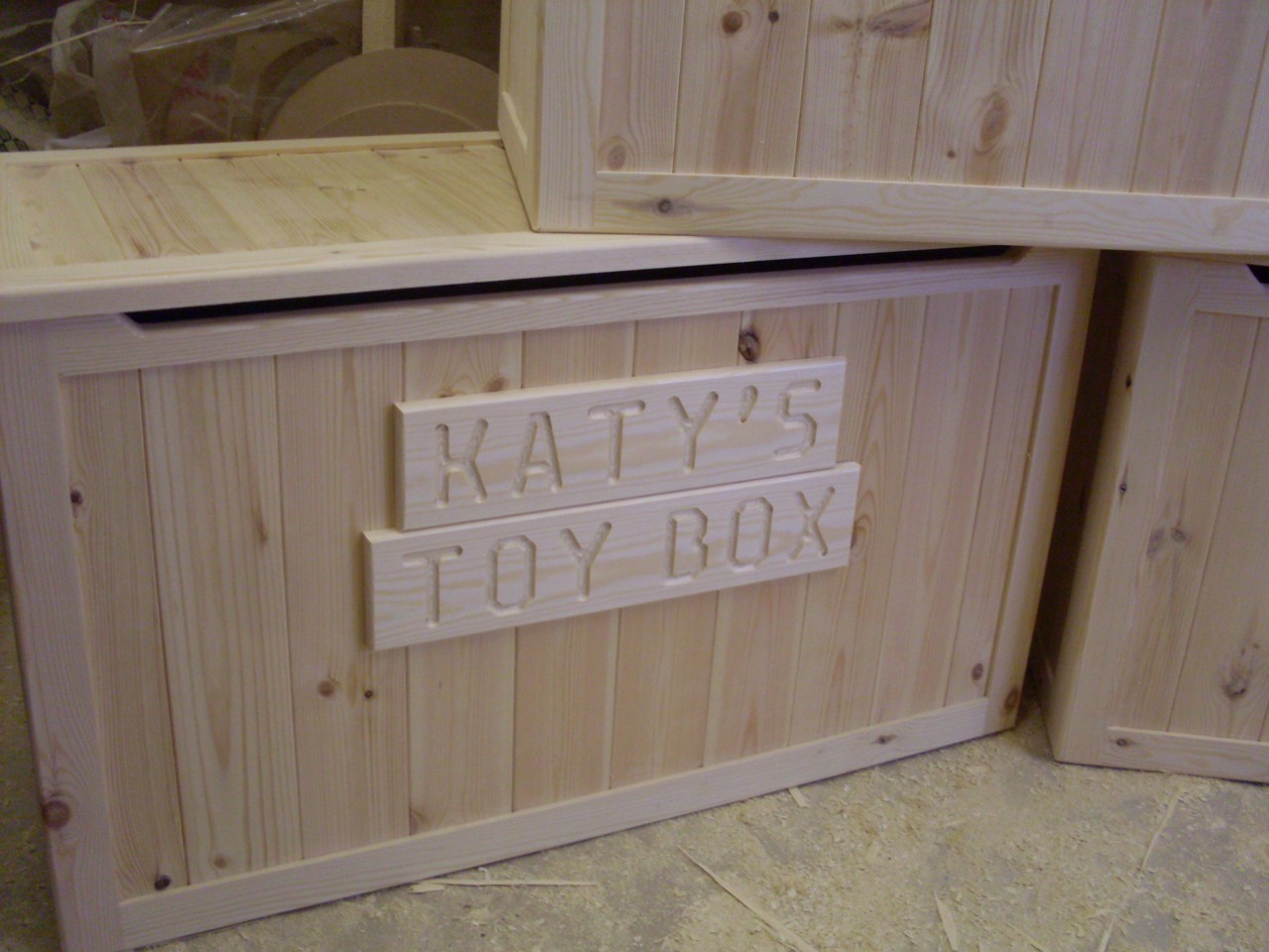 BEAUTIFUL HAND CRAFTED PINE WOODEN TOY BOX, BLANKET BOX, CHEST eBay