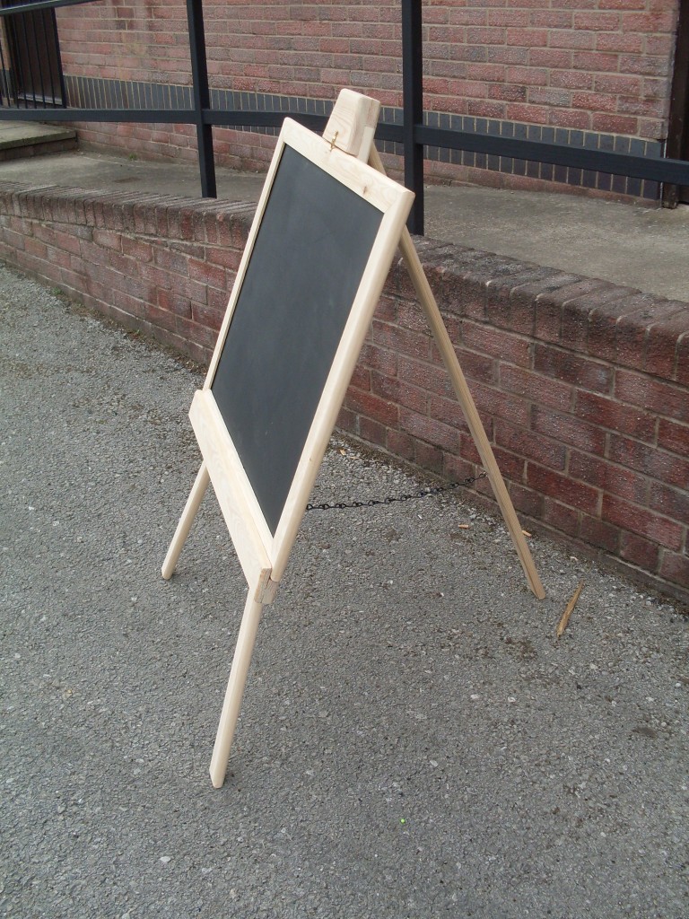CHILDRENS CHALKBOARD EASEL BLACK CHALK BOARD