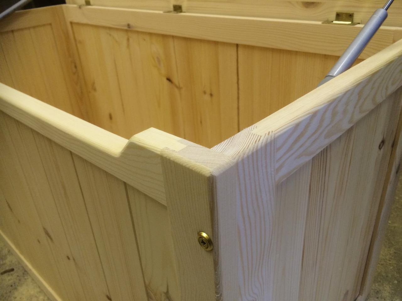 BEAUTIFUL HAND CRAFTED PINE WOODEN TOY BOX BLANKET BOX CHEST SEAT BOX