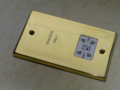 Dual voltage Shaver Socket. Victorian Brass  (BNIB)