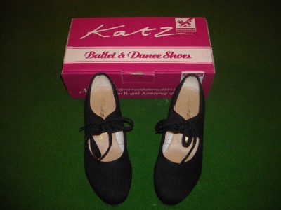 Ballet Shoes on Katz Ballet   Tap Dance Shoes  Very Good  Boxed Ebay
