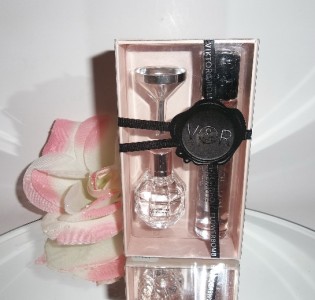 Boots Viktor And Rolf Flowerbomb Gift Set