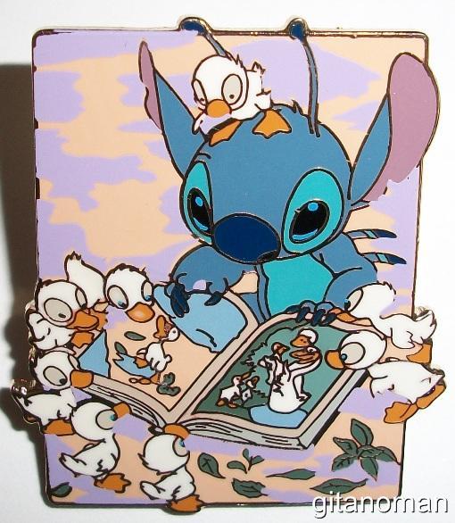 Disney DLR Lilo & Stitch Reading the Ugly Duckling with Baby Ducks