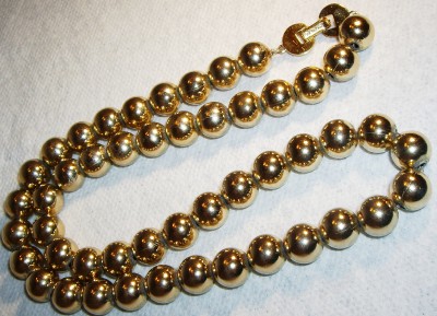 Monet Necklace Vintage on Vintage Monet Gold Tone 10mm Bead Strand Necklace 22    Ebay