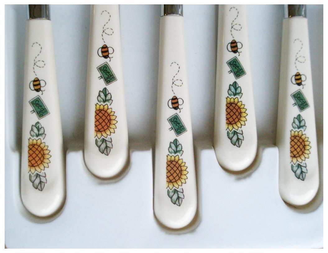 CORELLE FLATWARE SET > Choose Pattern