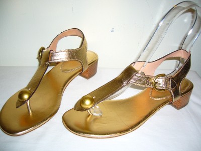 NEW AUTHENTIC COACH OMARYHA SANDALS  WOMENS  SIZE 7B