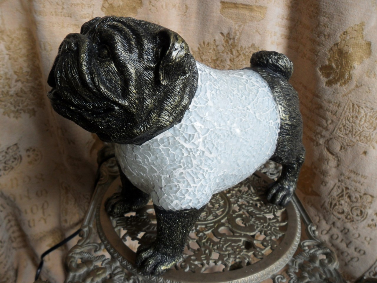 pug lamp