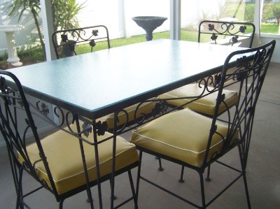 Vintage Wrought Iron Patio Table And 4 Chairs Glass Top Black