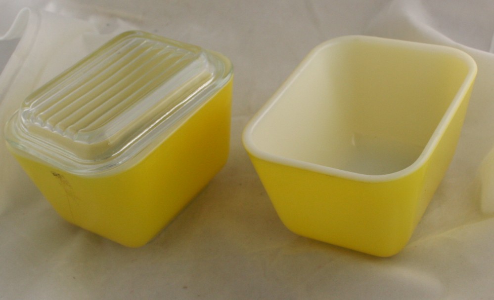 vintage glassware, pyrex,refrigerator,501B,lid