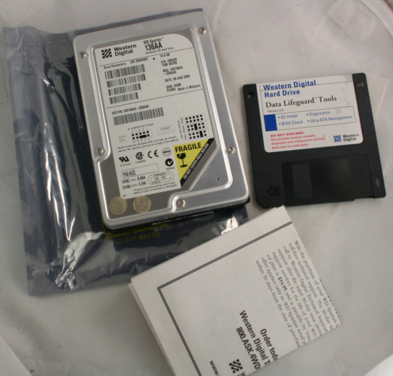 vintage hard drive, Western Digital, 13.6 GB
