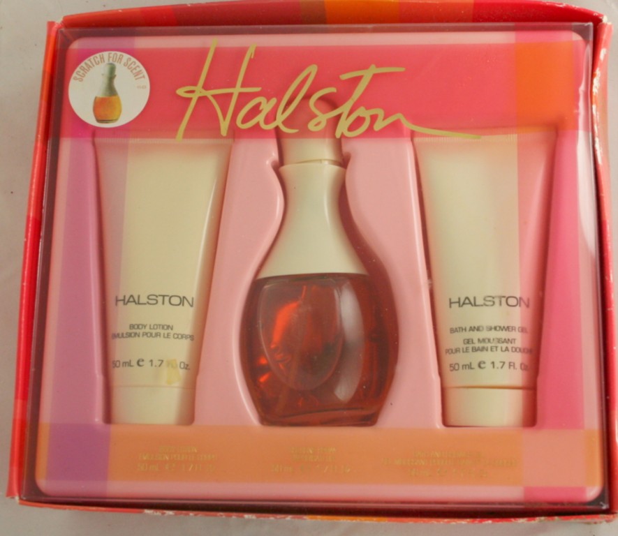 Halston, Women, spray cologne,bath,shower gel,lotion,gift set
