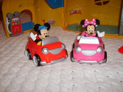 mickey mouse shoe garage toy
