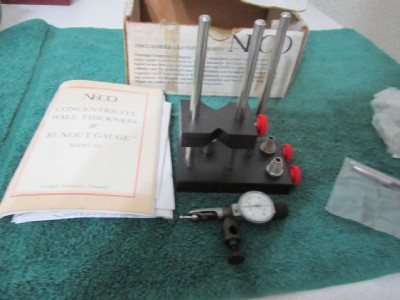 Neco Concentricity Wall Thickness Runout Gauge Reloading Shooting
