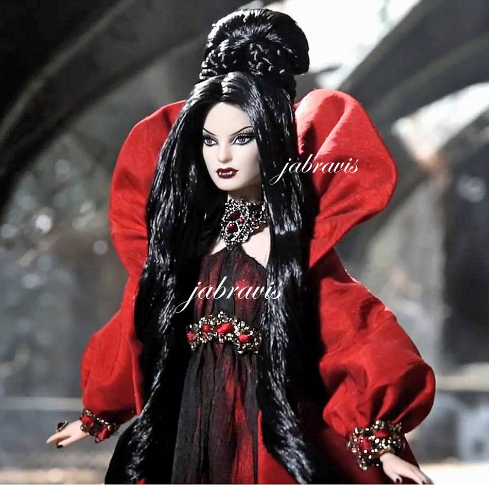 In Hand 2013 Direct Exclusive Barbie Collector Haunted Beauty