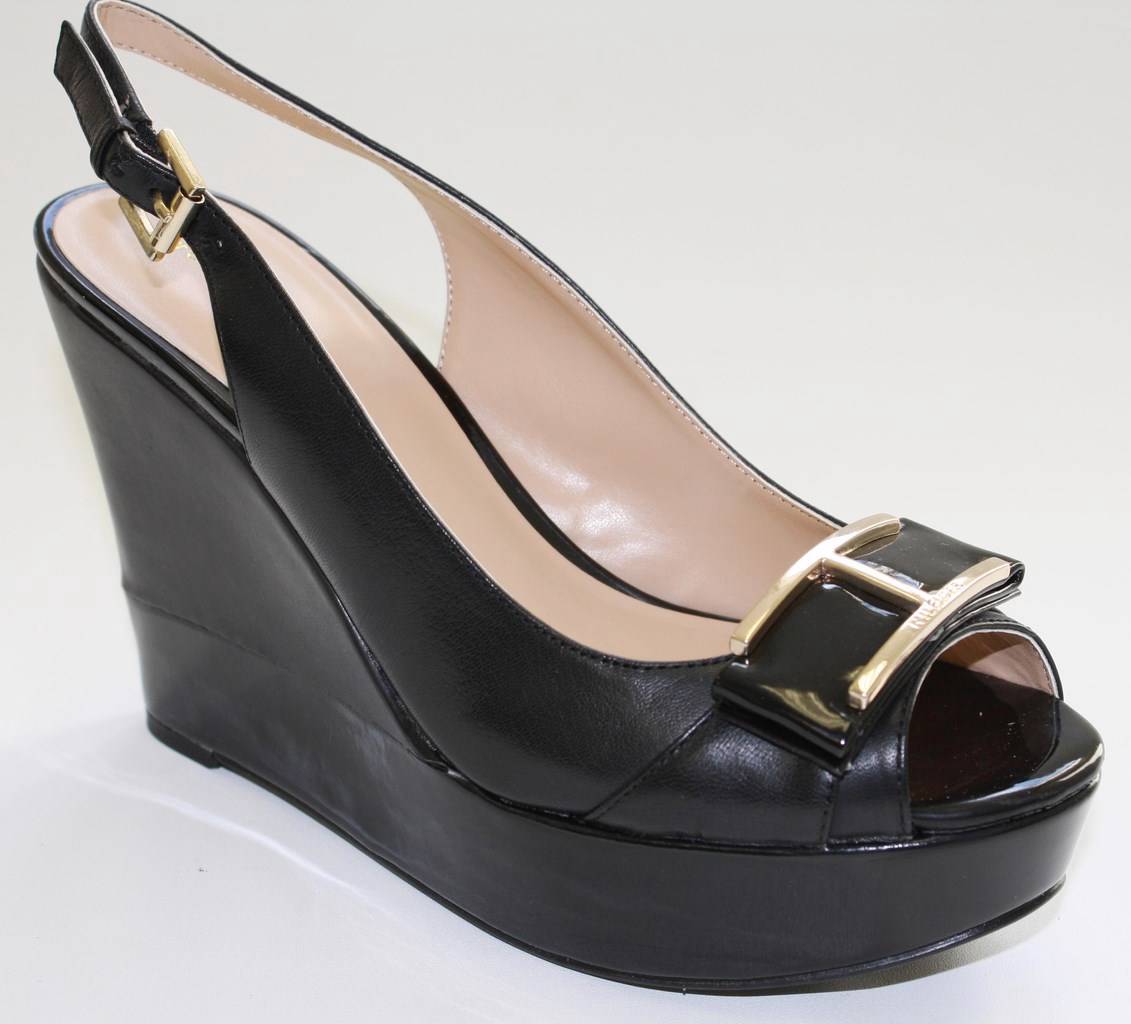 tommy hilfiger tan wedges
