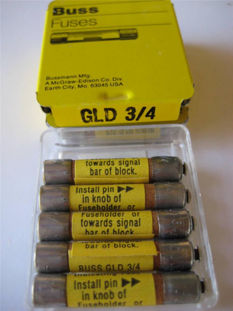 LOT OF 8 PIECES GLD-1 FUSE A-3-2-5-3 BUSS 